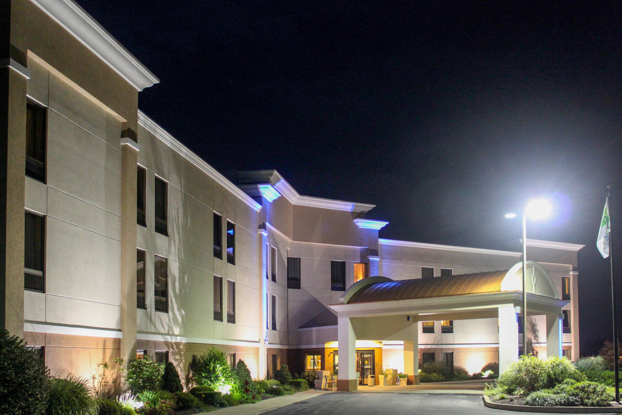 Holiday Inn Express Lewisburg/New Columbia Photo