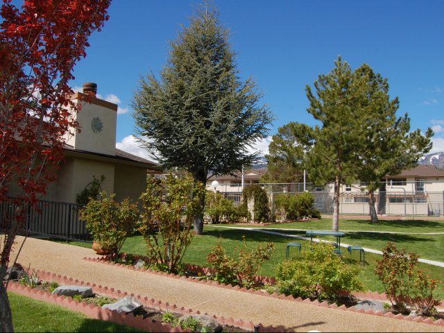 Images Carson Catalina Apartments