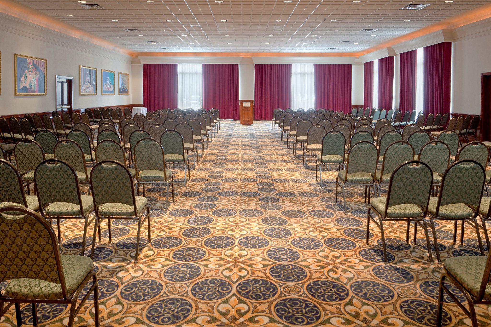 Crowne Plaza Lake Placid by IHG Image