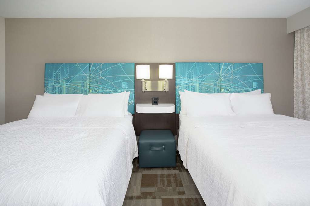 Hampton Inn Bellevue Image