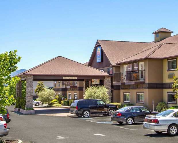 Images Comfort Inn & Suites
