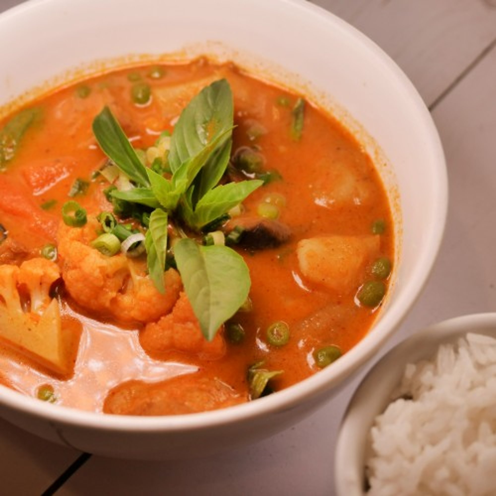 Spicy Red Curry w/Vegan Chicken