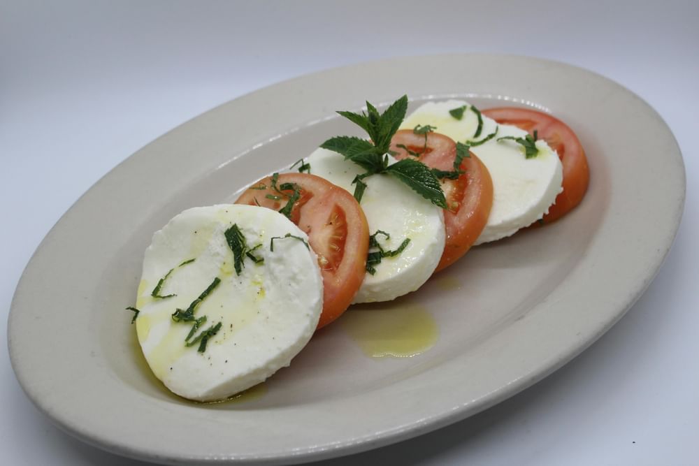 Mozzarella & Tomato