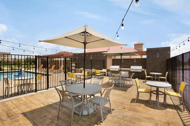 Images Home2 Suites by Hilton Houston/Webster