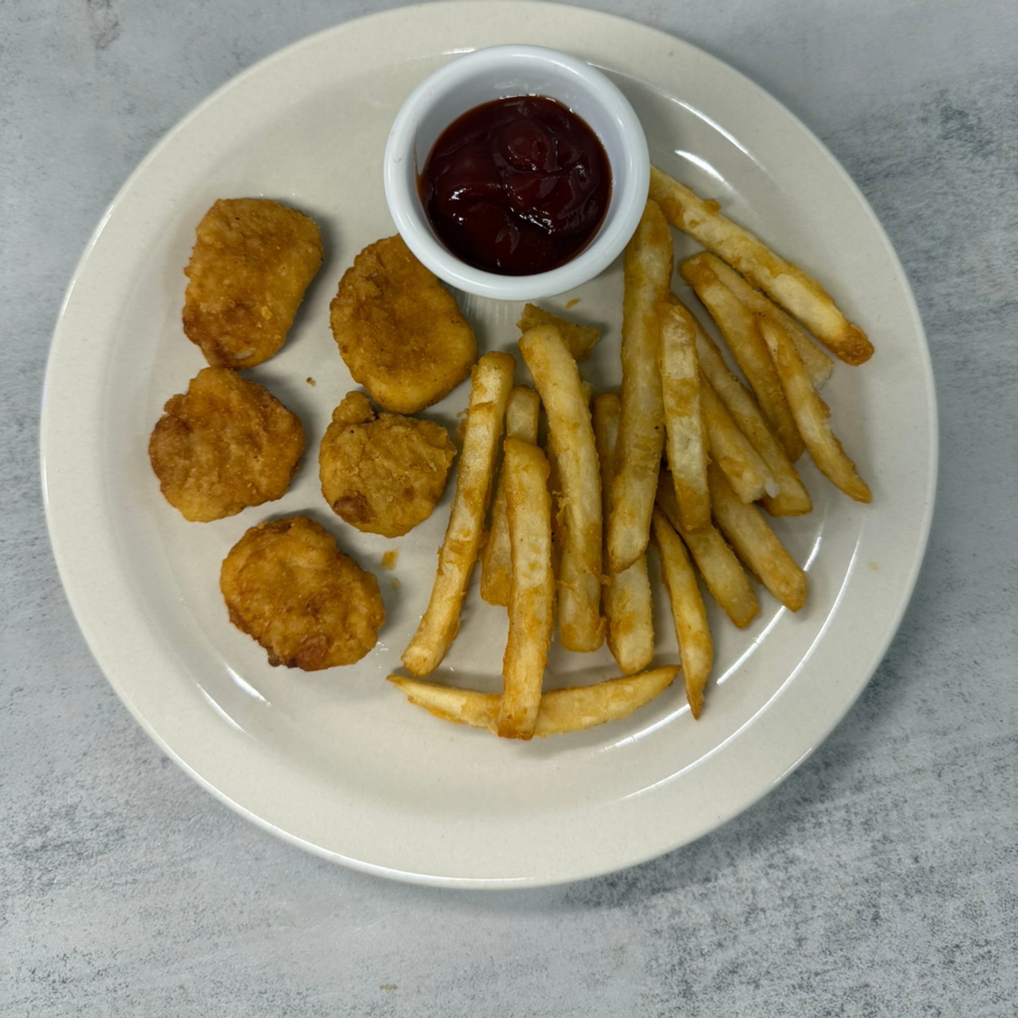Kids Chicken Nuggets & French Fries