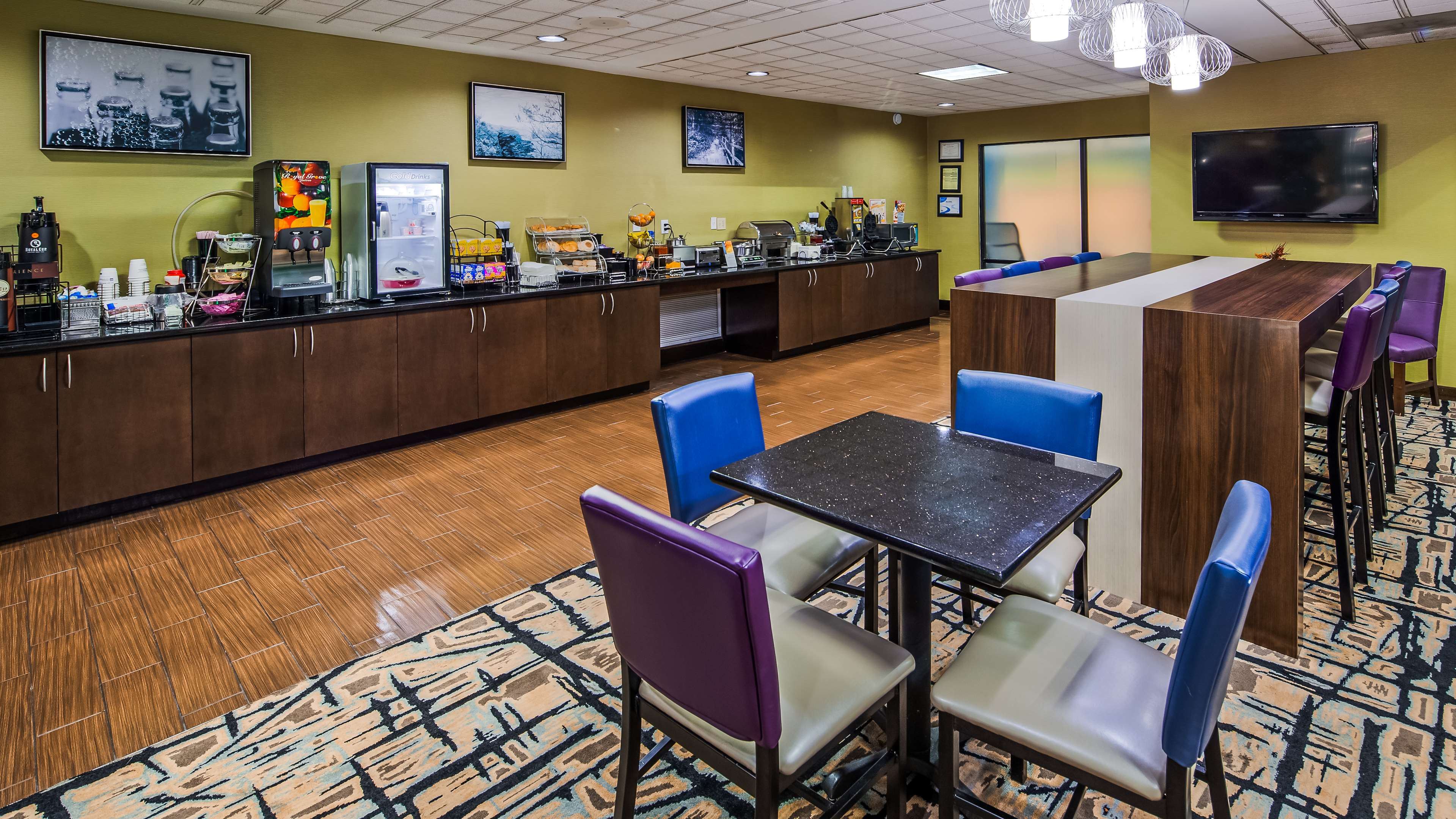 Best Western Plus McDonough Inn & Suites Photo