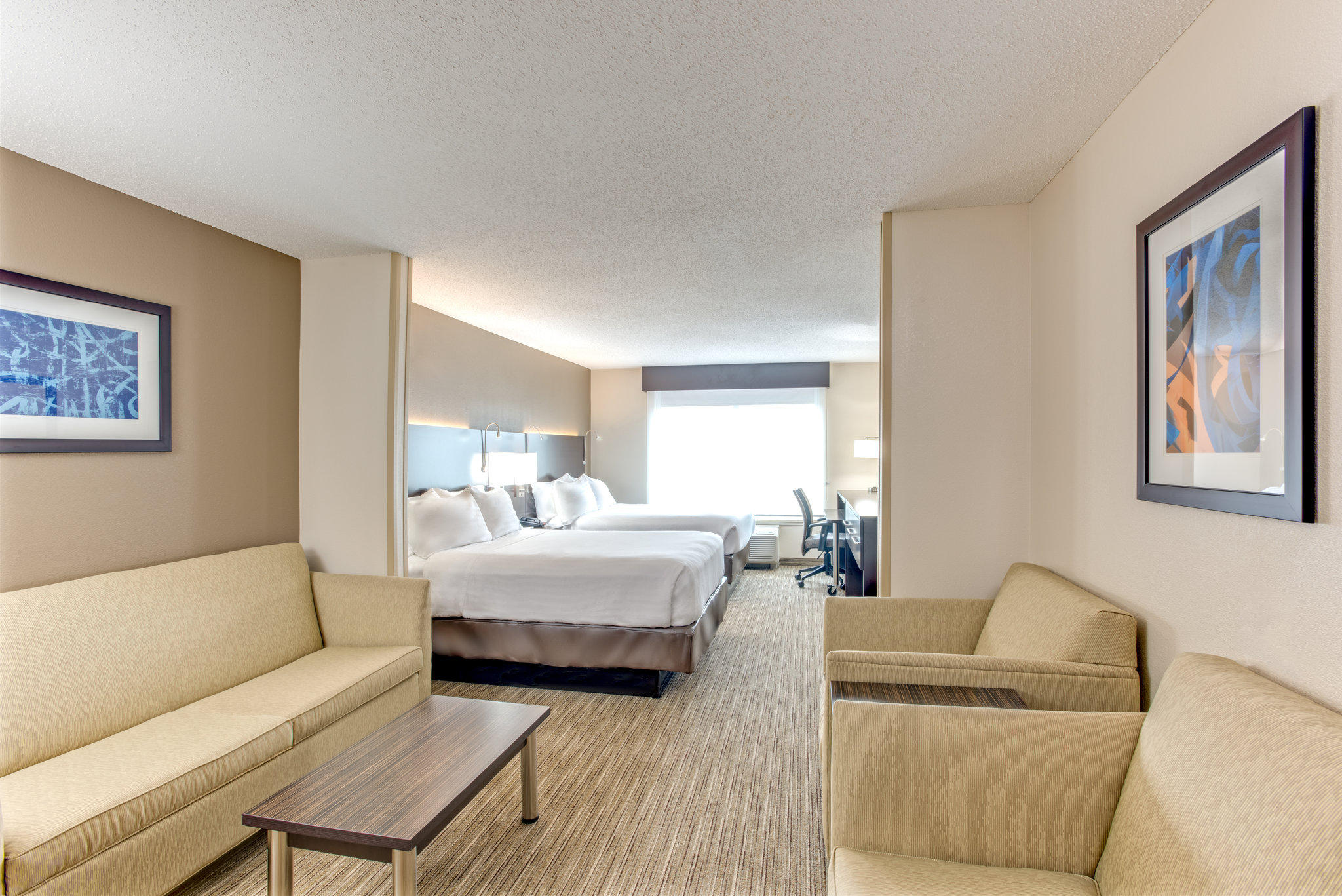 Holiday Inn Express & Suites Bethlehem Photo