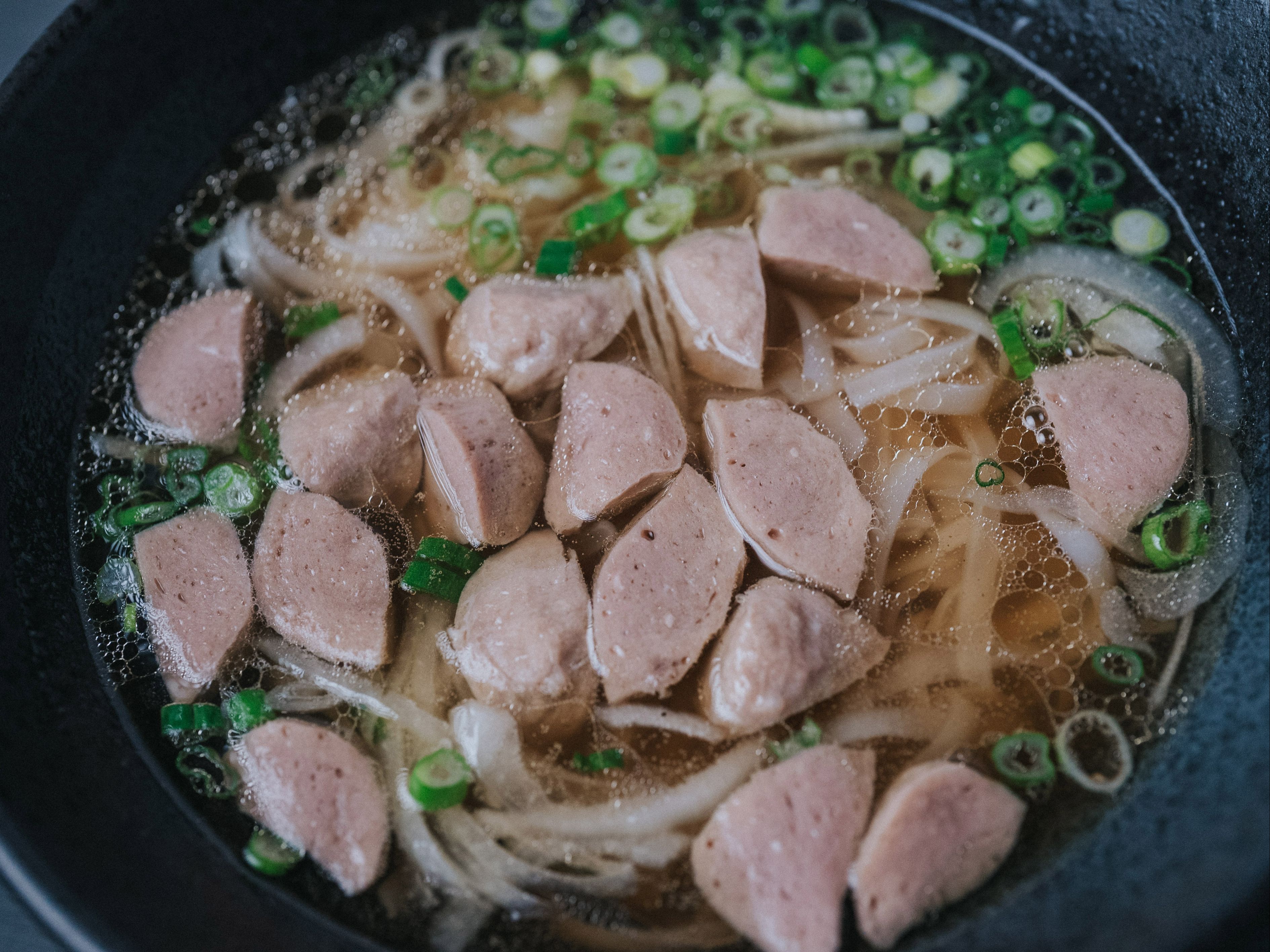 P4 - Sliced Beef and Meatball Pho