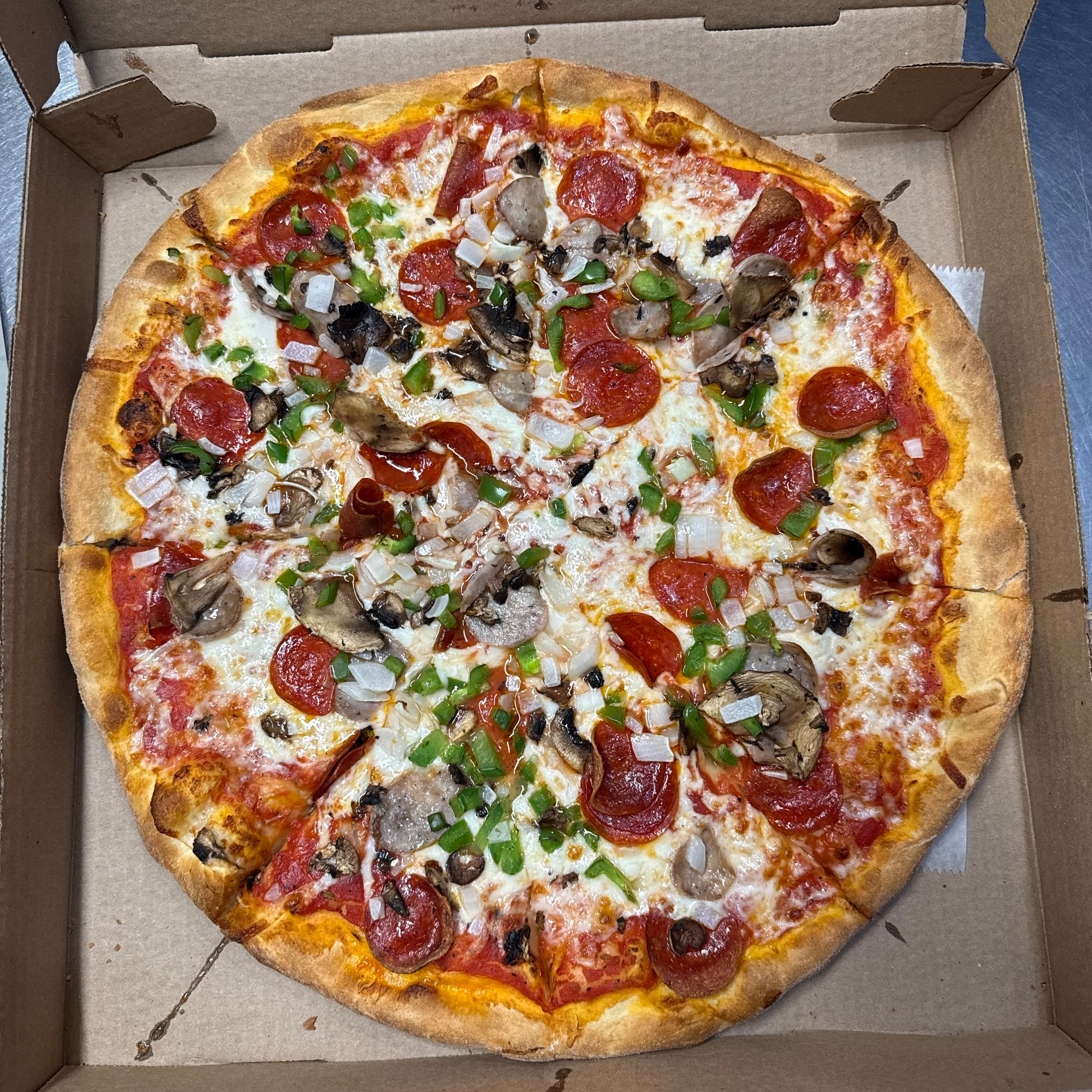 Lg Arianna’s Special Pizza