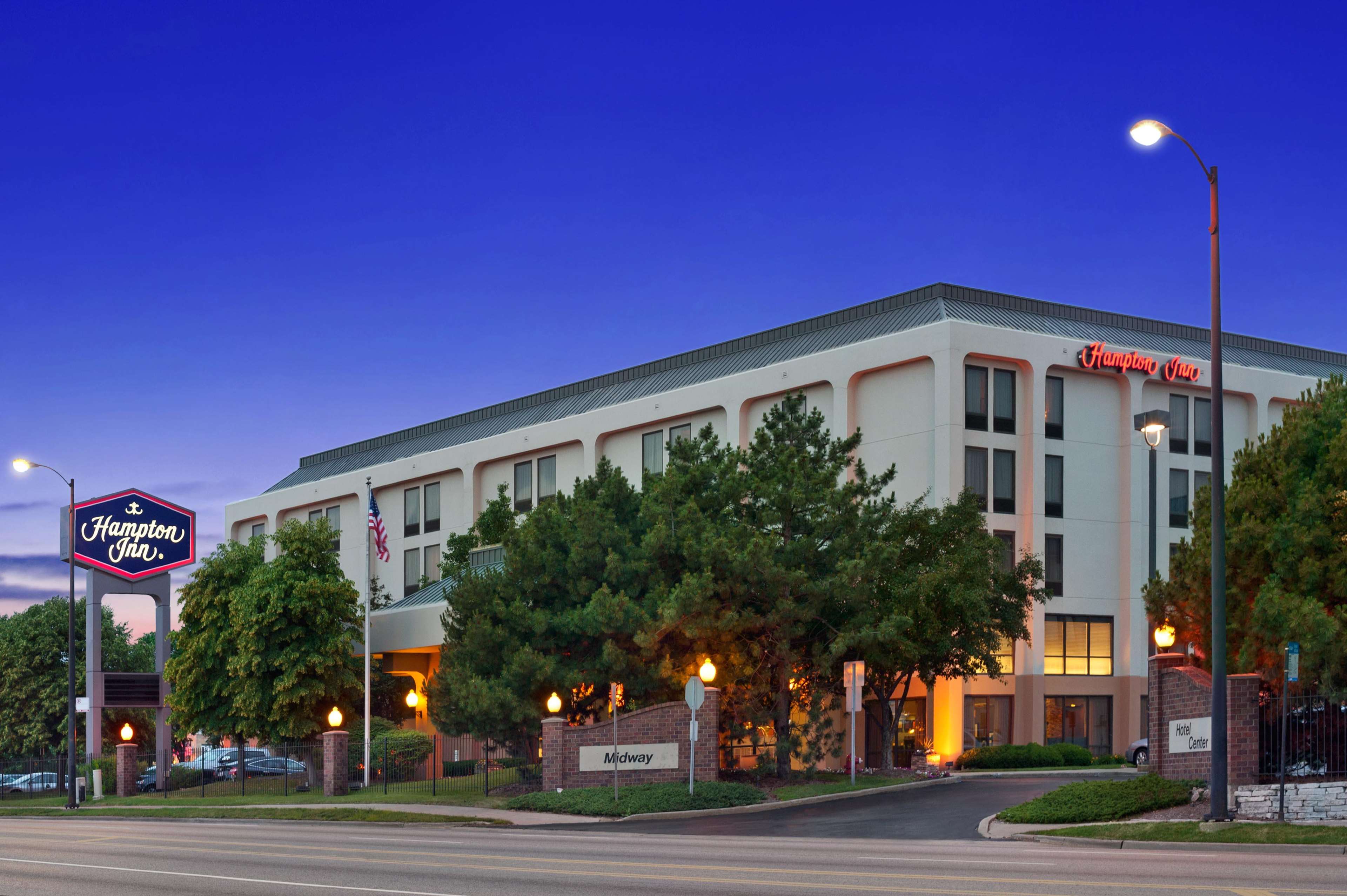 Hampton Inn Chicago-Midway Airport Photo