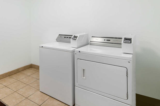 Images Quality Inn & Suites