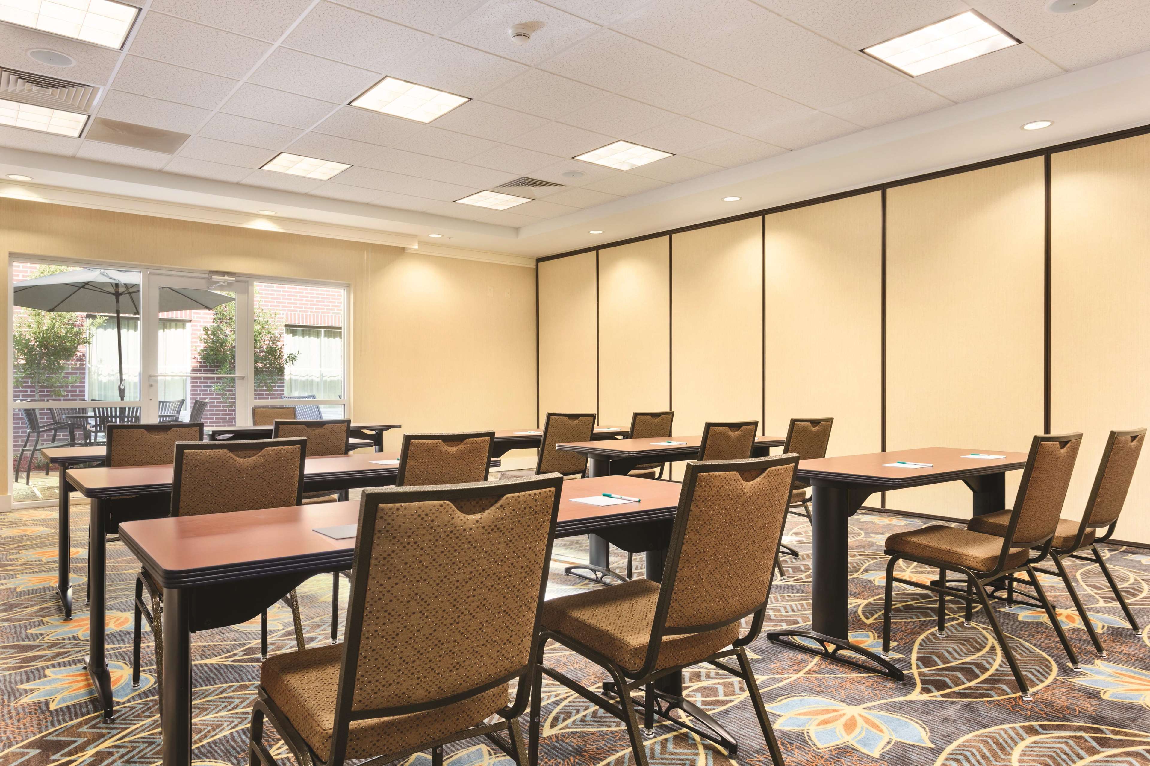 Homewood Suites by Hilton Atlanta Airport North Photo