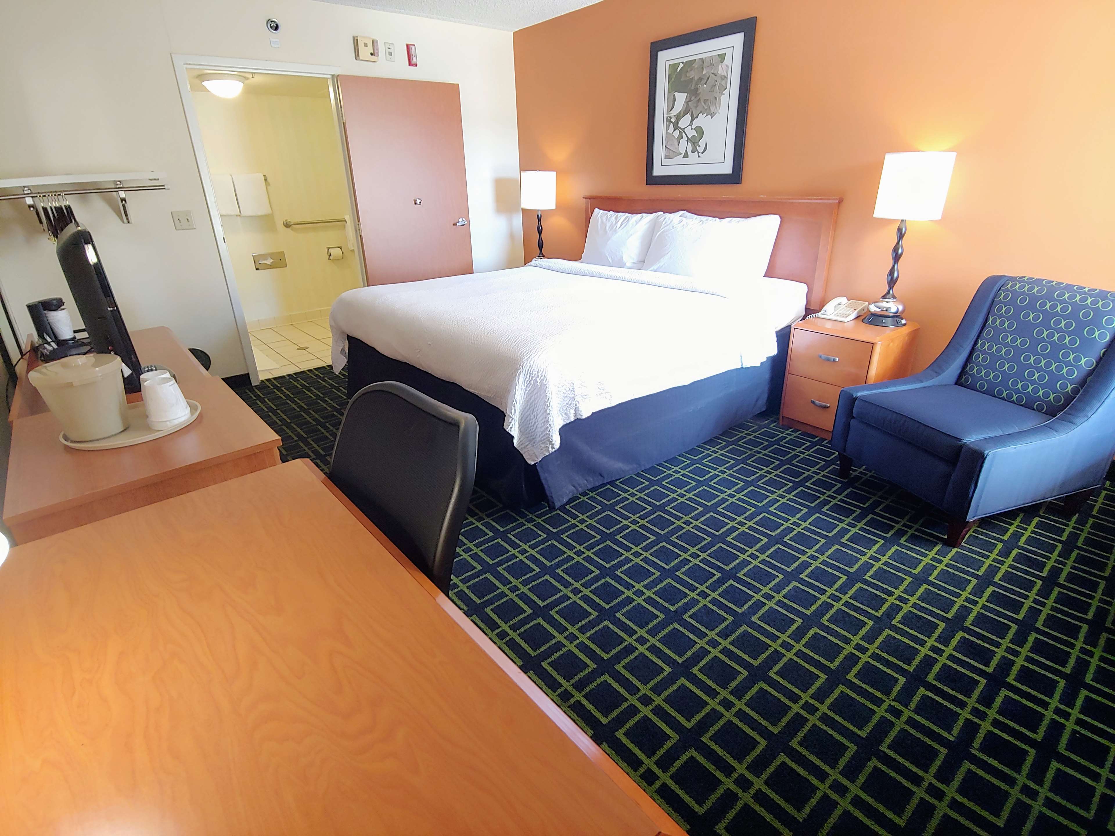 SureStay Plus Hotel by Best Western Scottsdale North Photo