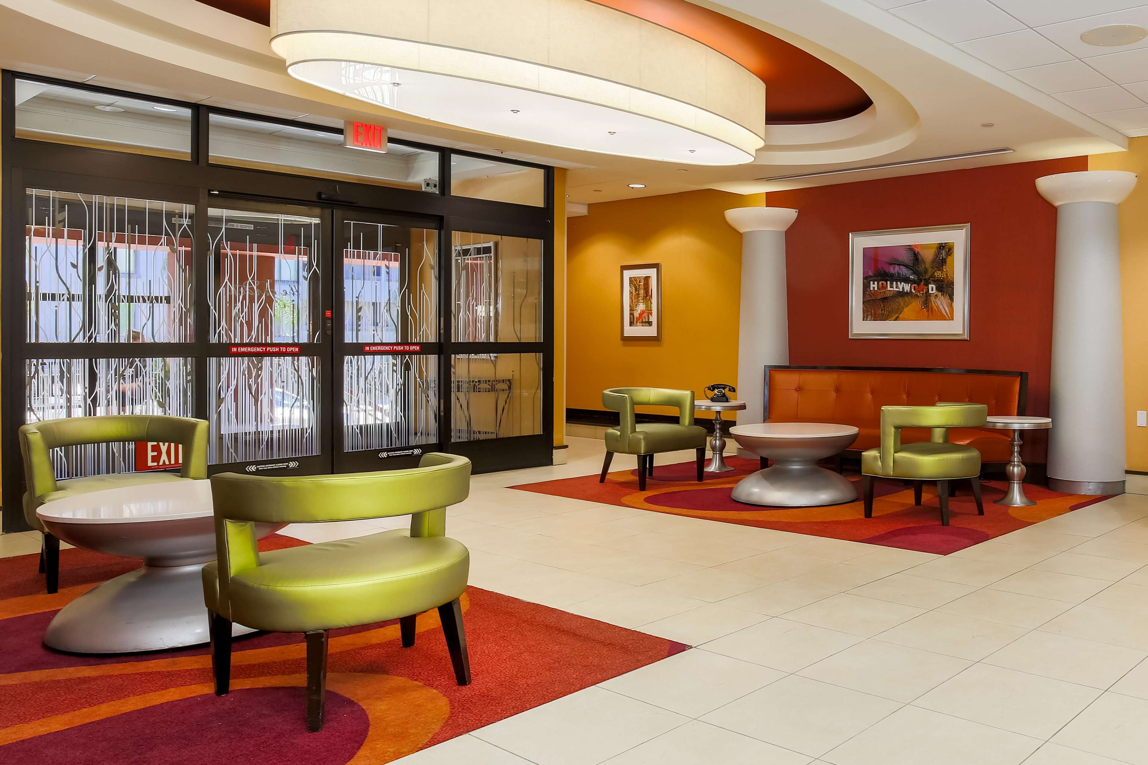 Hilton Garden Inn Los Angeles/Hollywood Photo