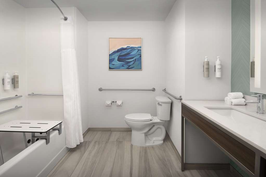 Hilton Garden Inn Pensacola Downtown Image