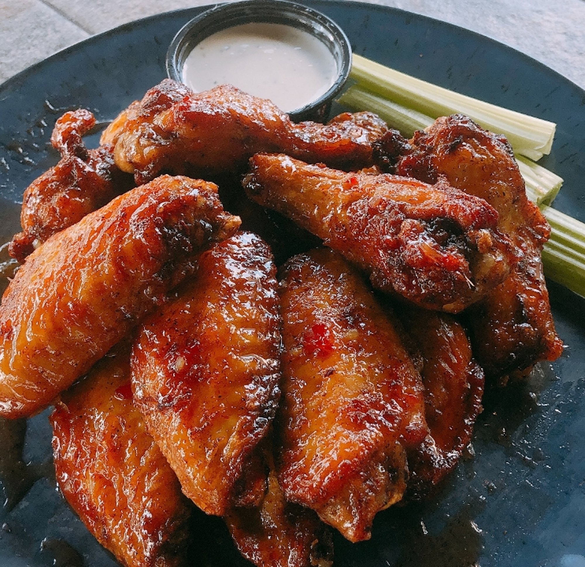 CHICKEN WINGS