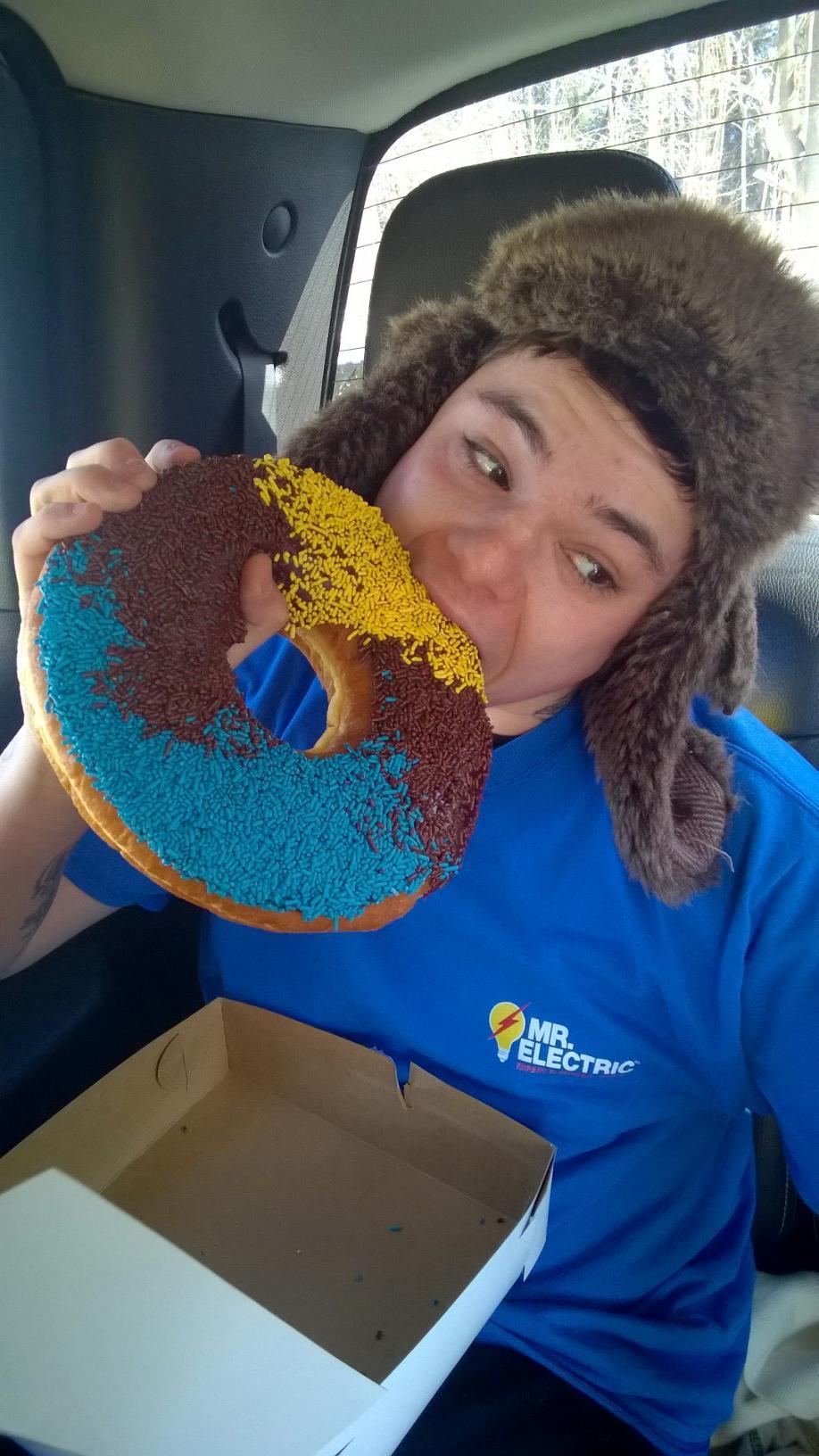 Mr. Electric of Shrewsbury Logo