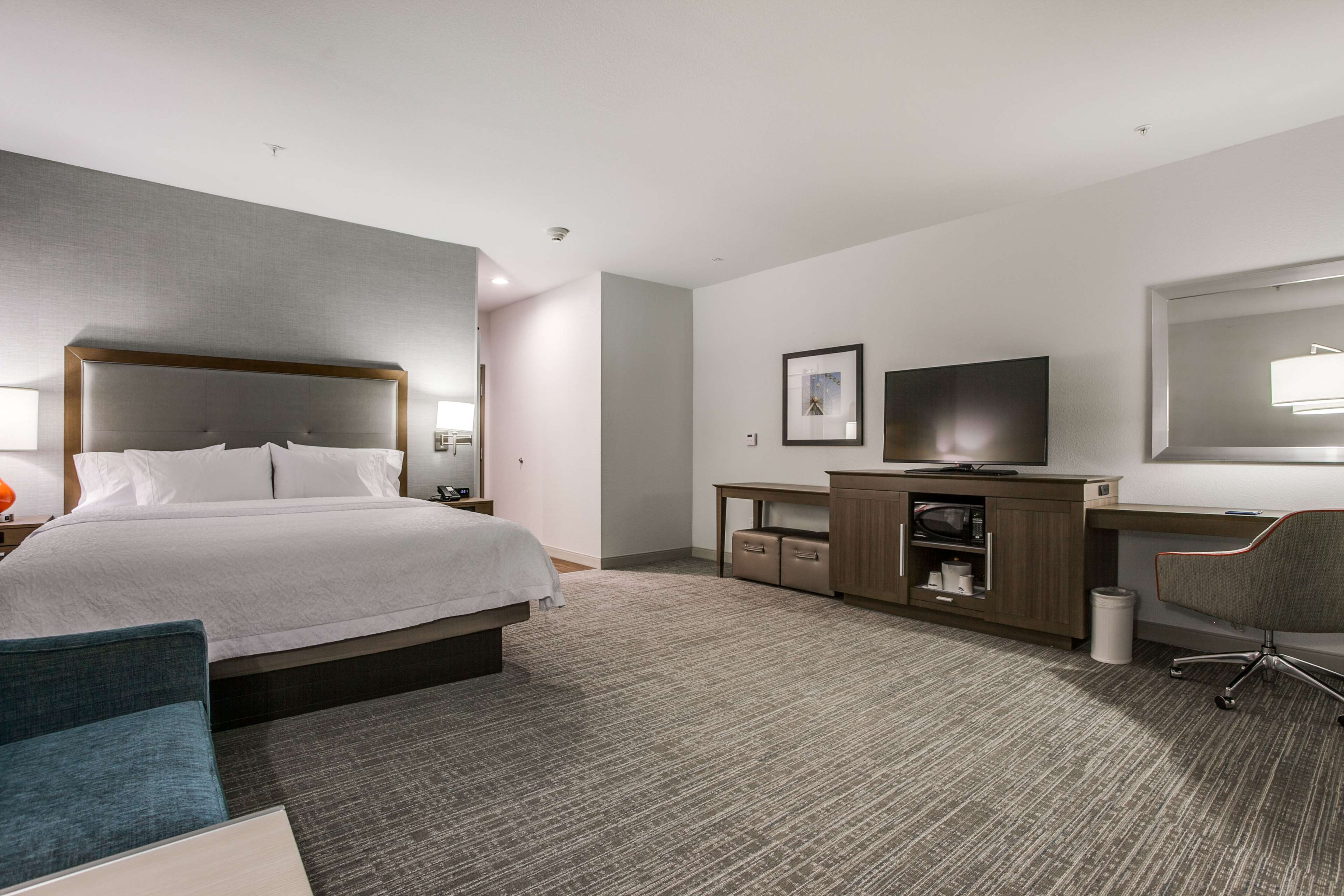 Guest room