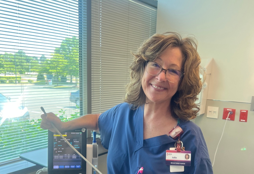 An expert staff member at Azura Vascular Care White Marsh