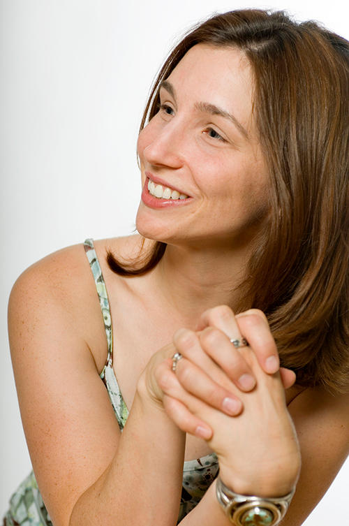 Ellen Pollis is a yoga teacher, energetic healer, and licensed teacher in the Twin Cities with experiences across ages, body shapes, and learning styles.