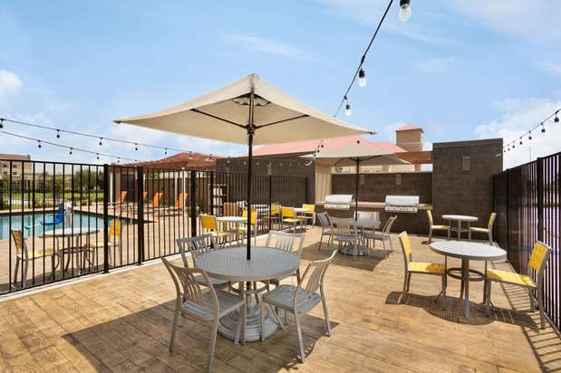 Images Home2 Suites by Hilton Houston/Webster