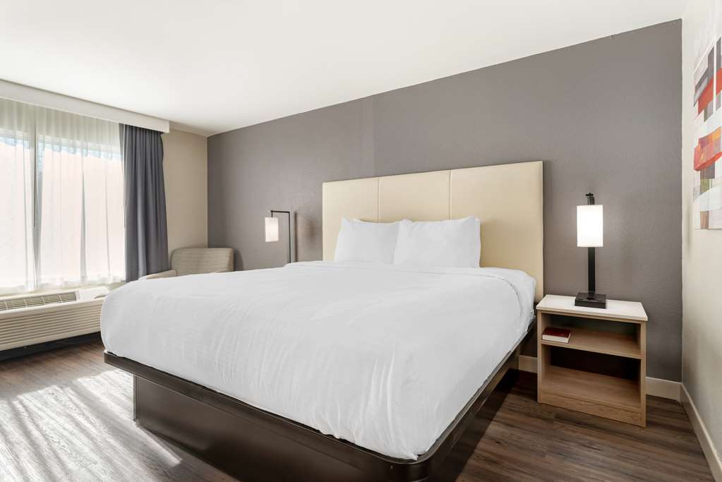 Best Western Plus Rancho Cordova Inn Image