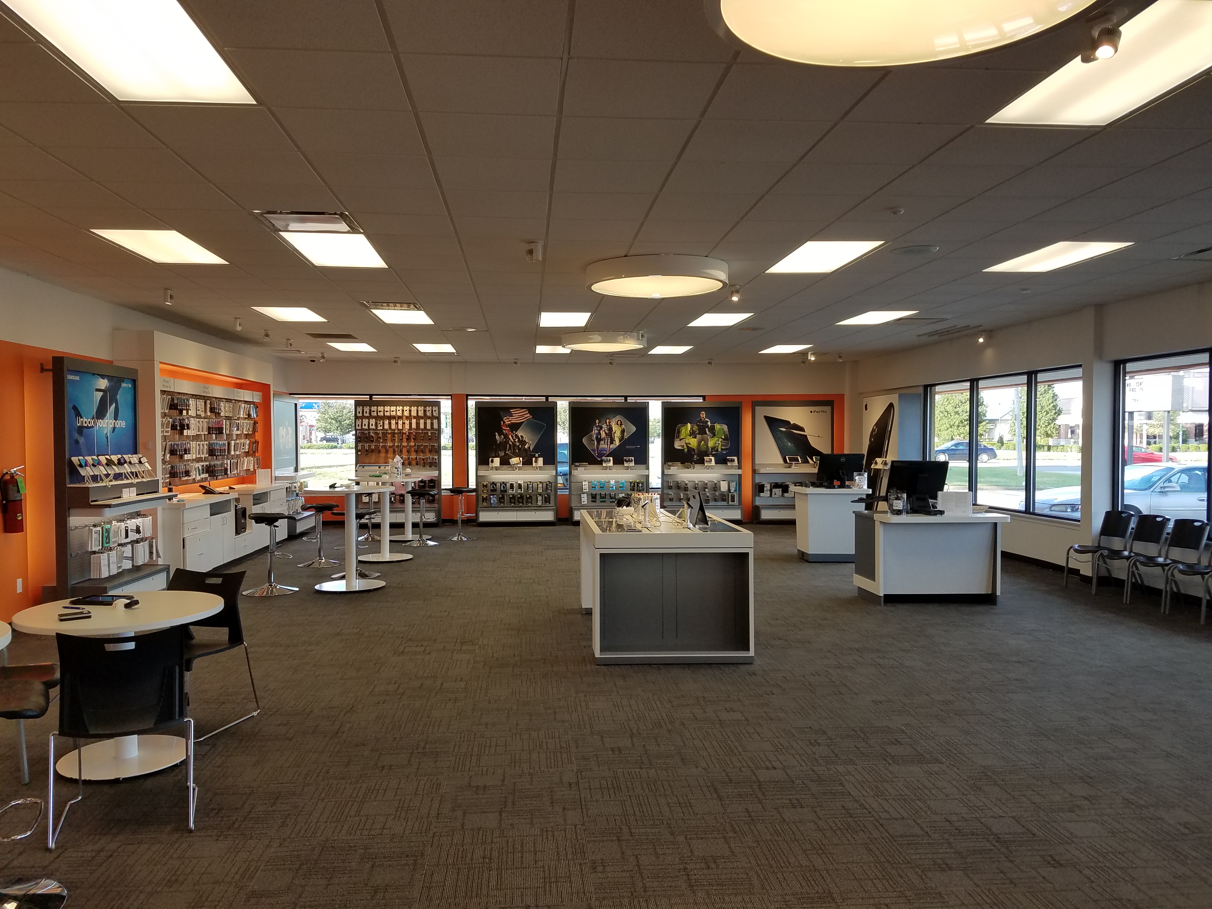 AT&T Store Photo