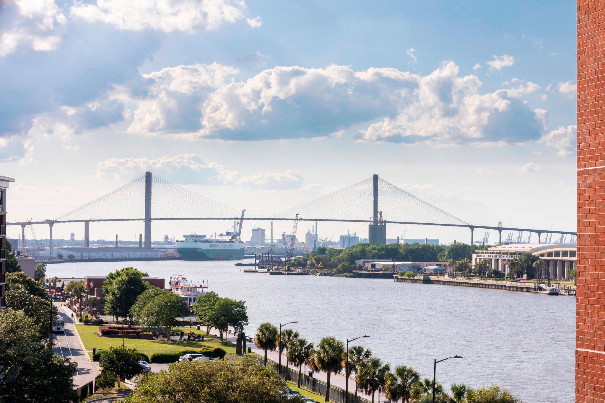 Marriott Savannah Riverfront Photo