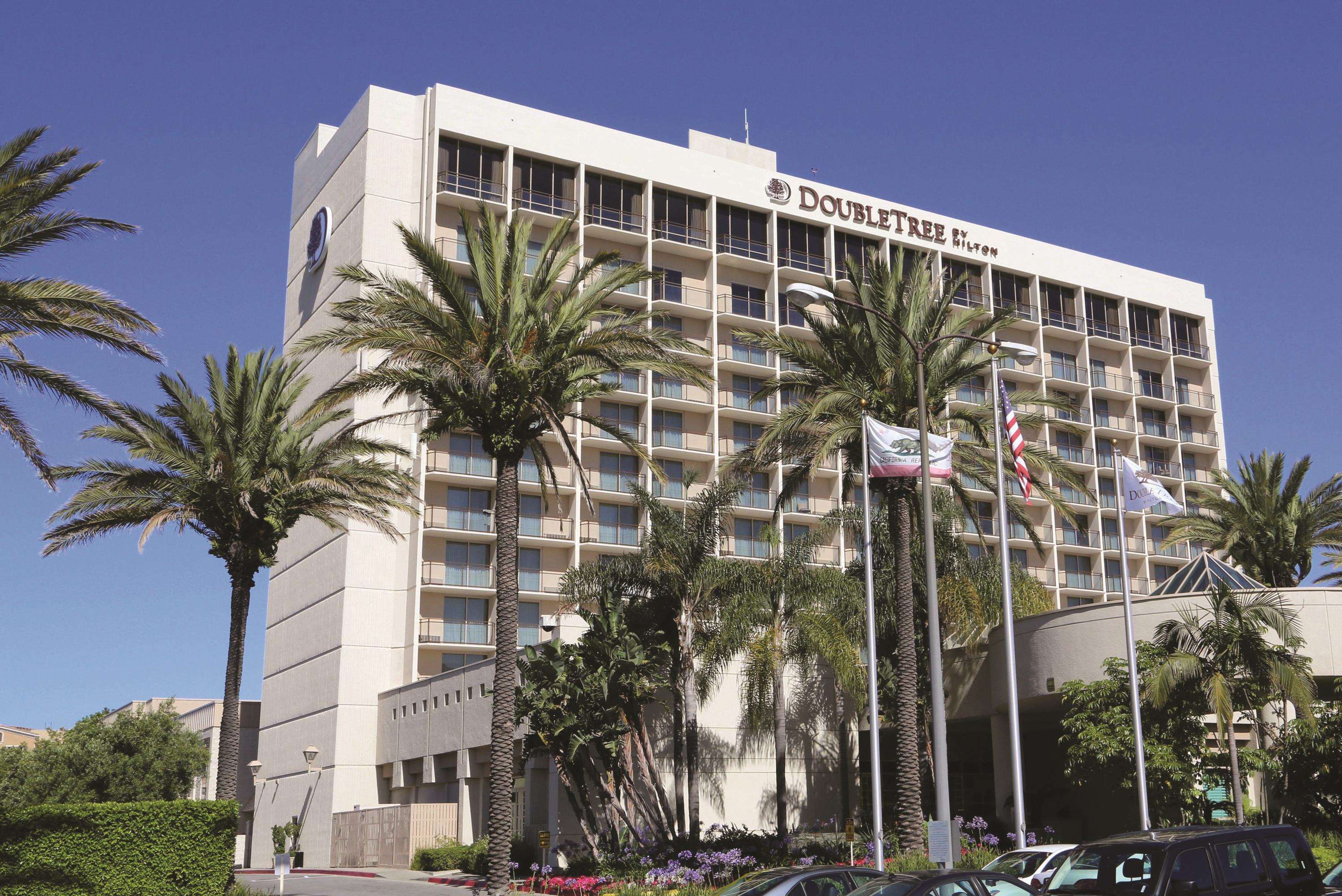 DoubleTree by Hilton Hotel Torrance - South Bay Photo