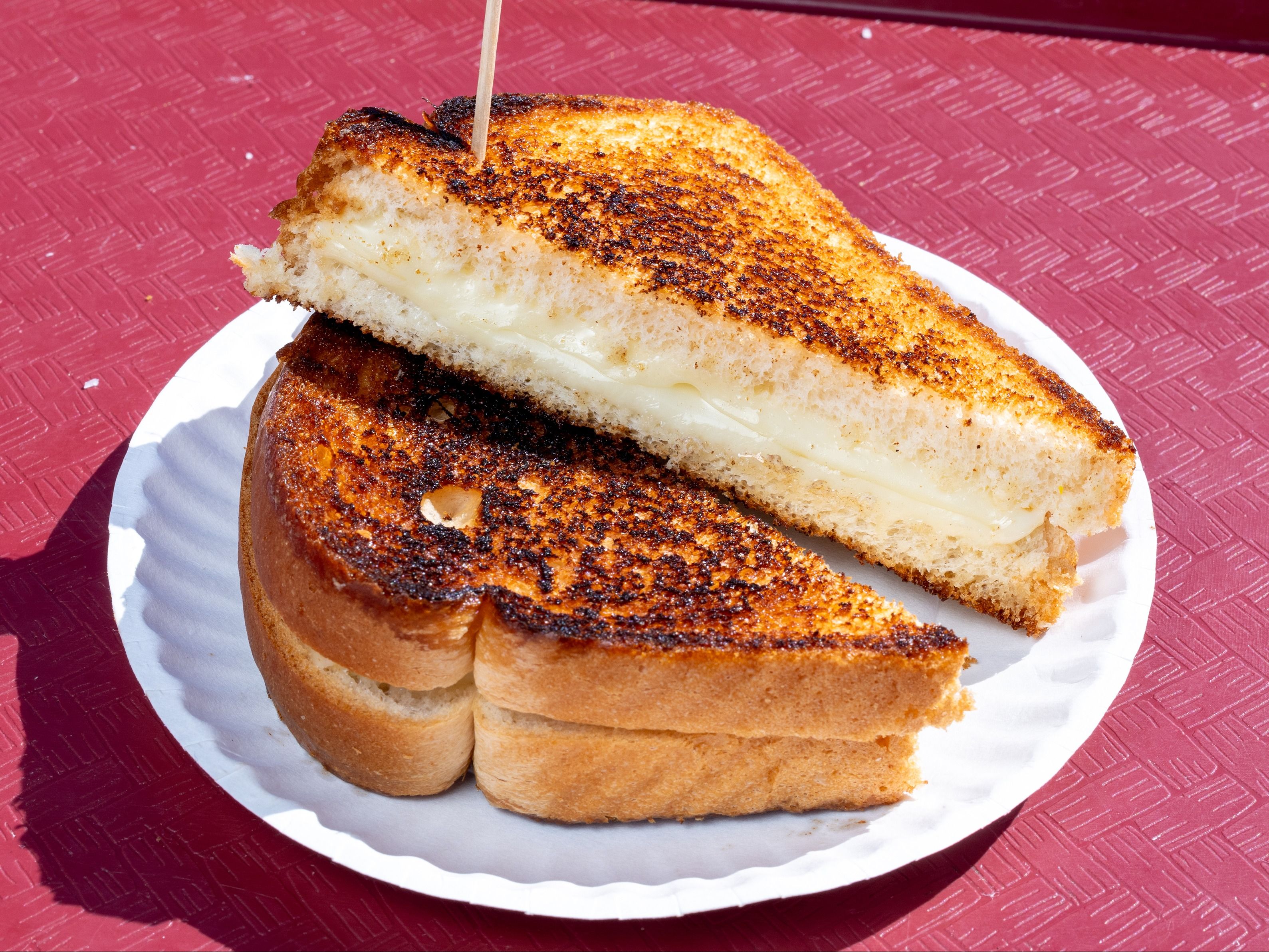 Grilled Cheese Sandwich w/ Chips