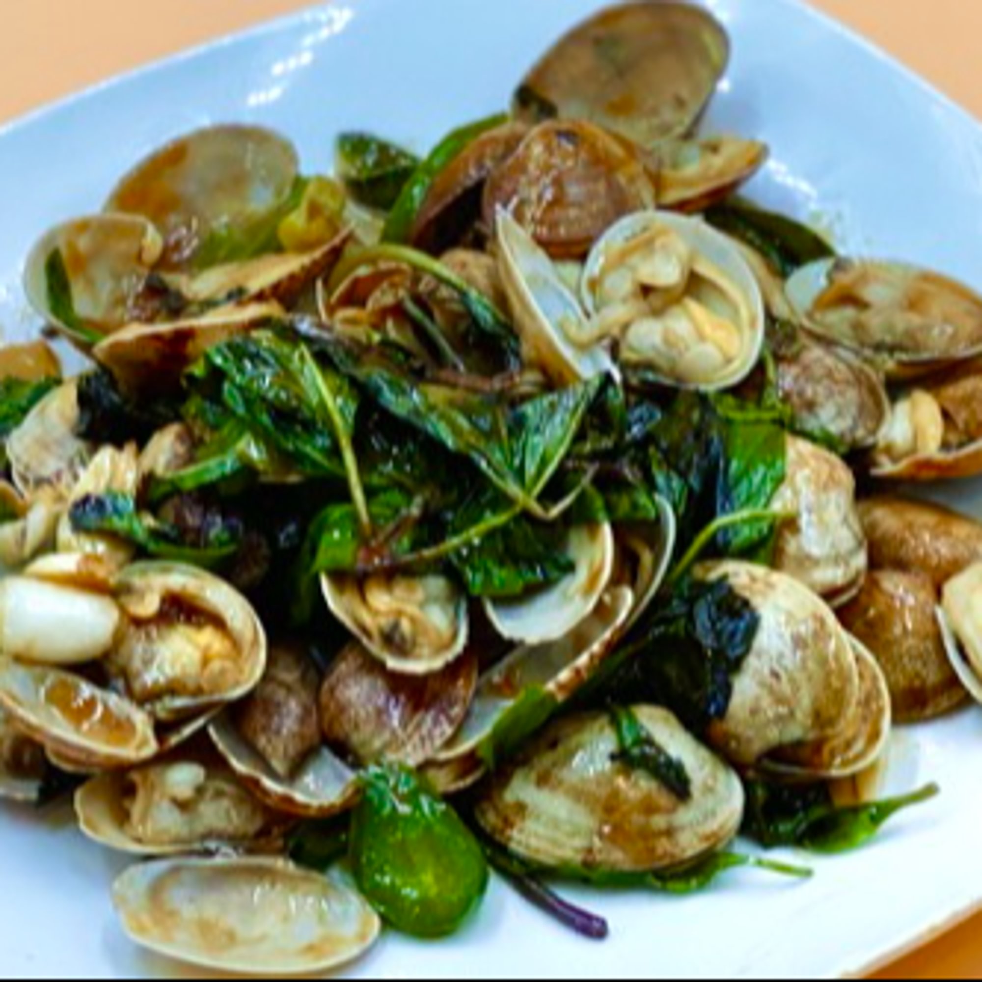 S09. Basil Clams 九層塔炒蜆