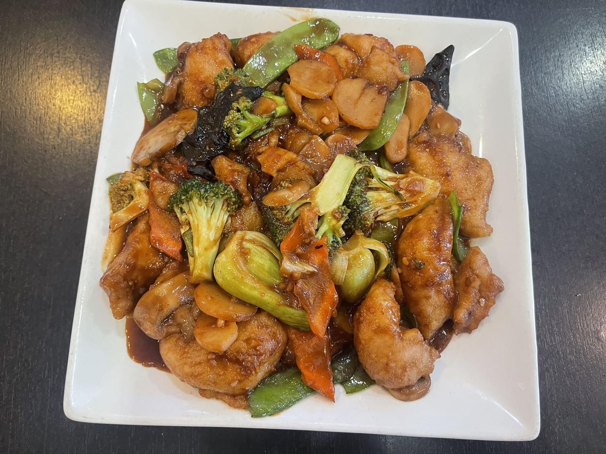 Sliced fish with garlic sauce (lunch) / 鱼香鱼片（午）