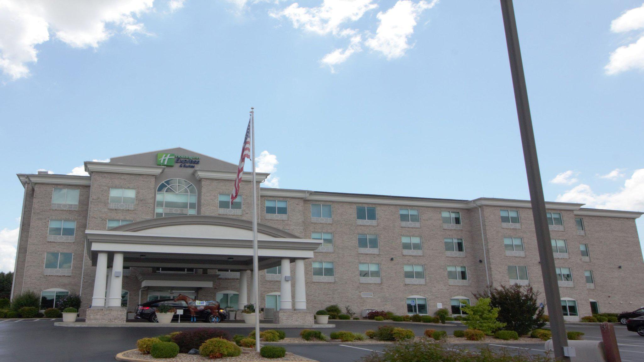 Holiday Inn Express & Suites Somerset Central Photo