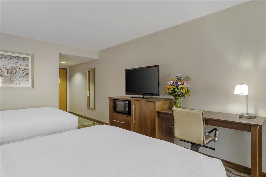 Best Western Plus River Escape Inn & Suites Image