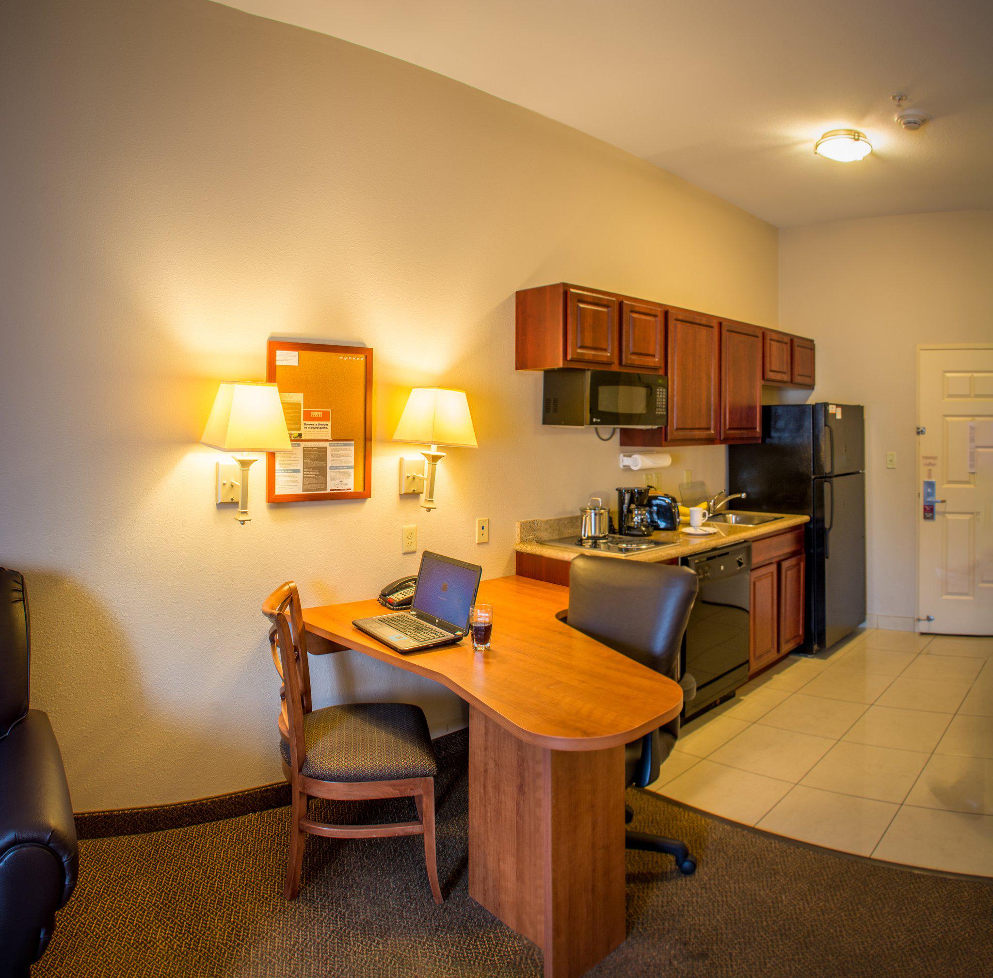 Candlewood Suites South Bend Airport Photo