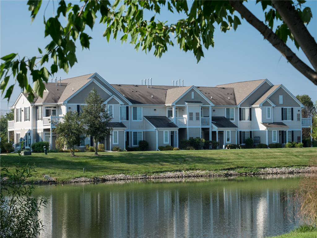 Farmington Lakes Apartments Photo