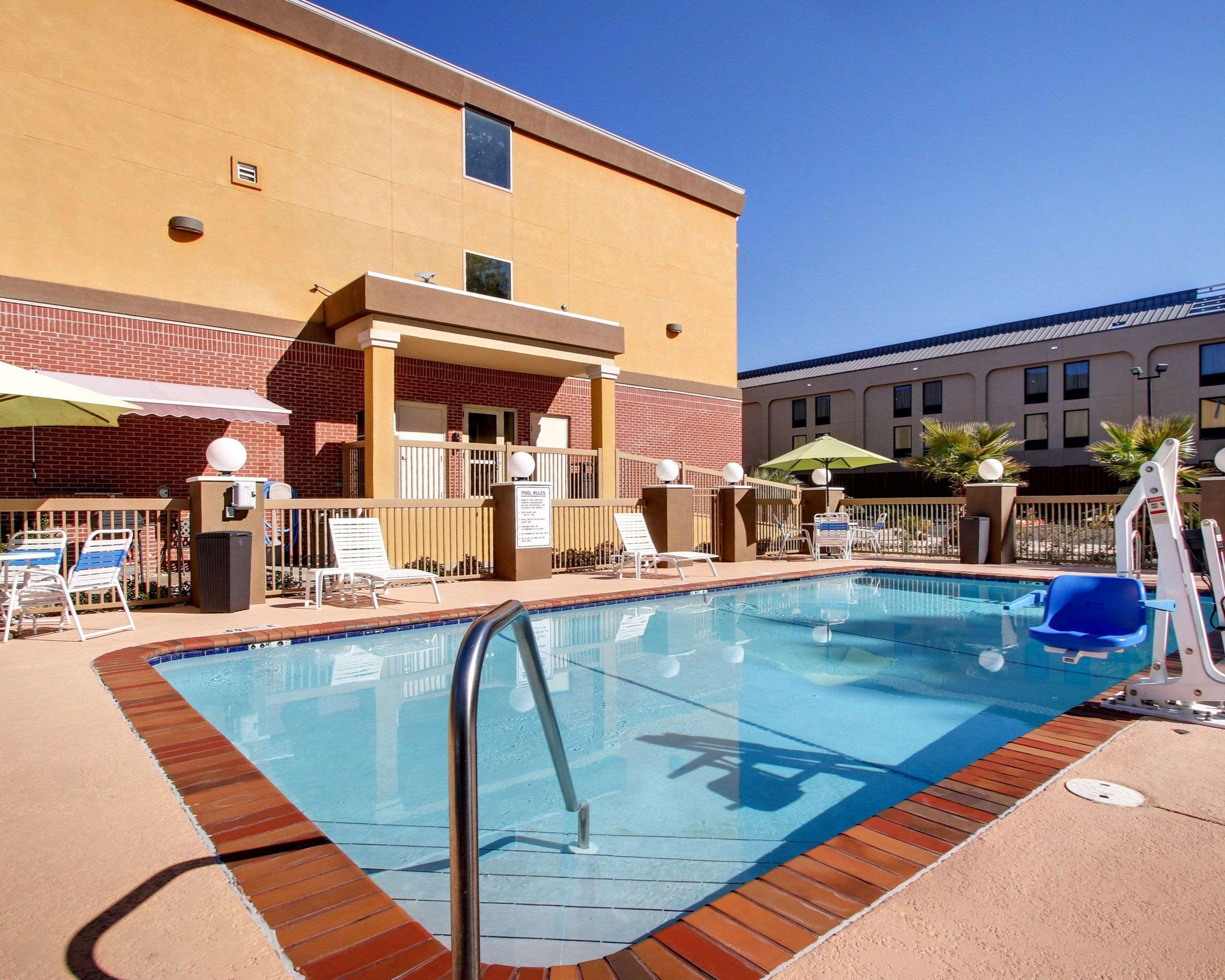 Comfort Suites Biloxi - Ocean Springs Photo