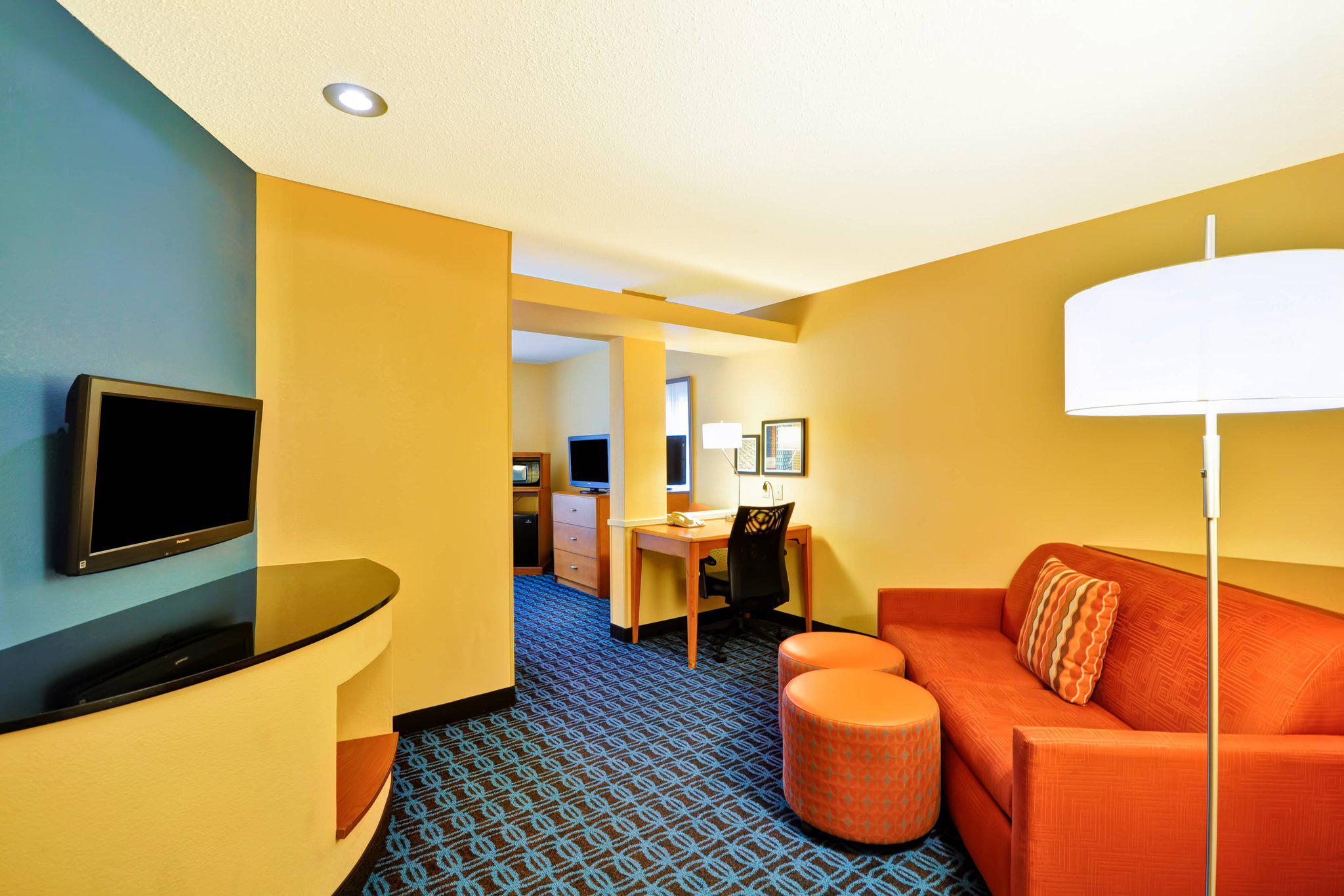 Fairfield Inn & Suites by Marriott Dallas Medical/Market Center Photo