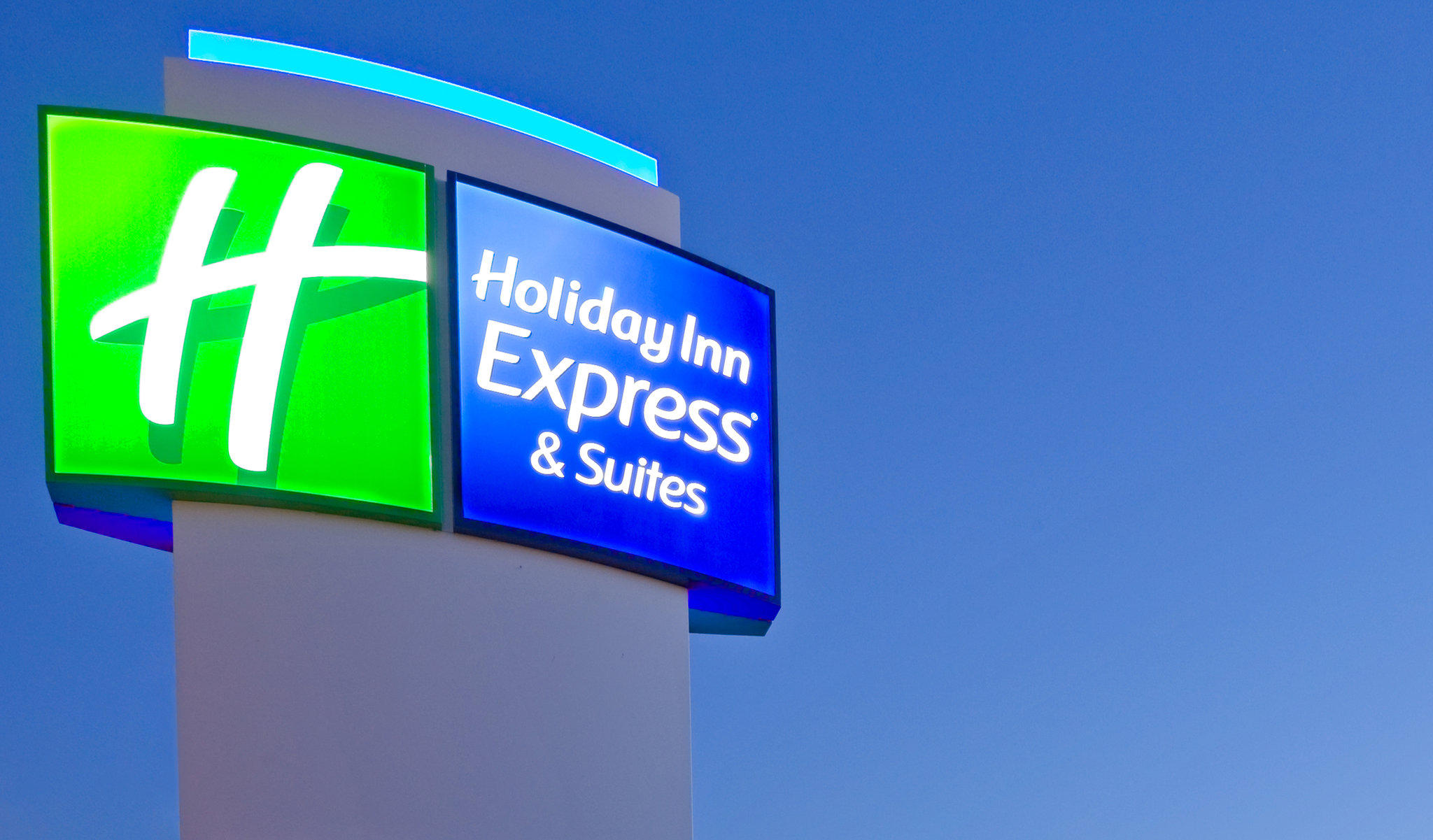 Holiday Inn Express & Suites Waterville - North Photo