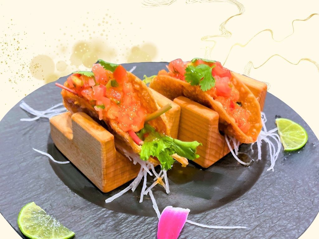 Salmon Taco (2pc)