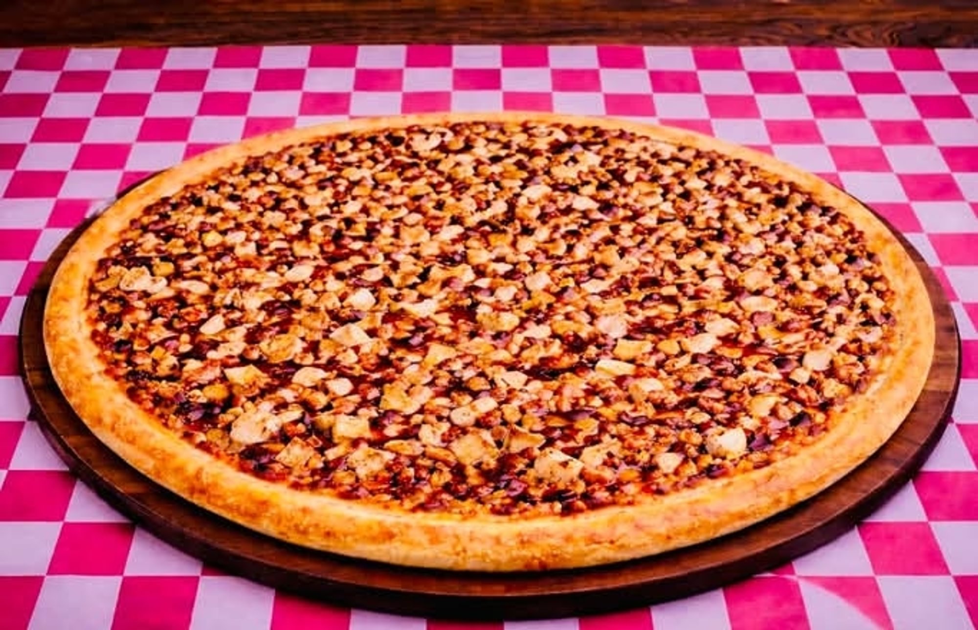 Large BBQ Crispy Chicken Pizza 14 (Greek style)
