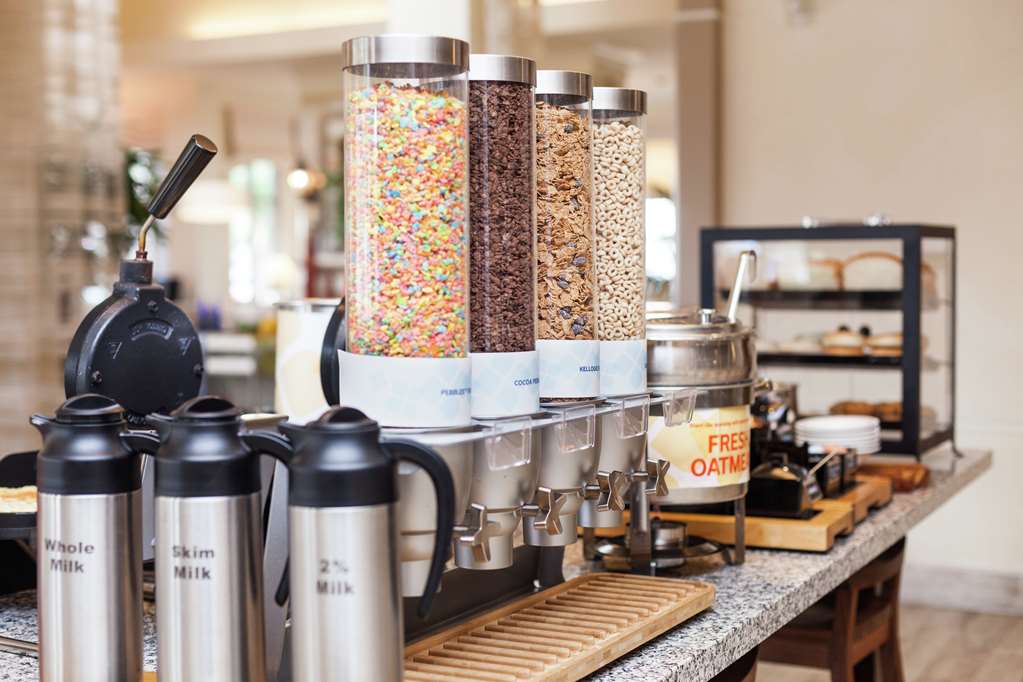 Hilton Garden Inn Palm Springs/Rancho Mirage Image