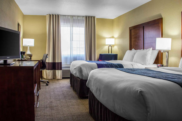 Images Comfort Inn & Suites at Talavi