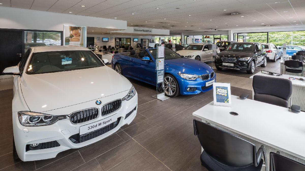 Images Stratstone BMW Derby