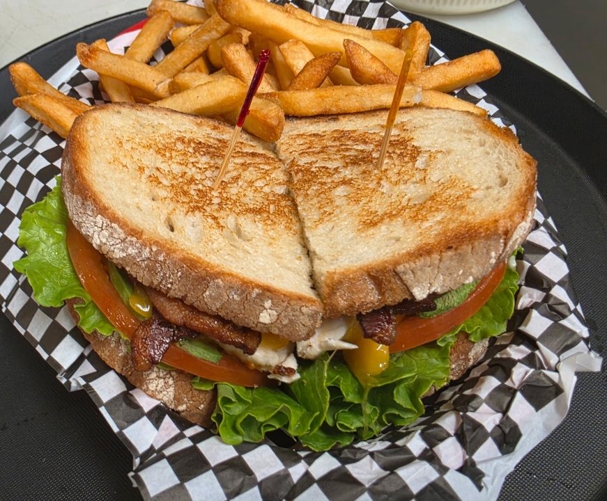 Cluck'n BLT