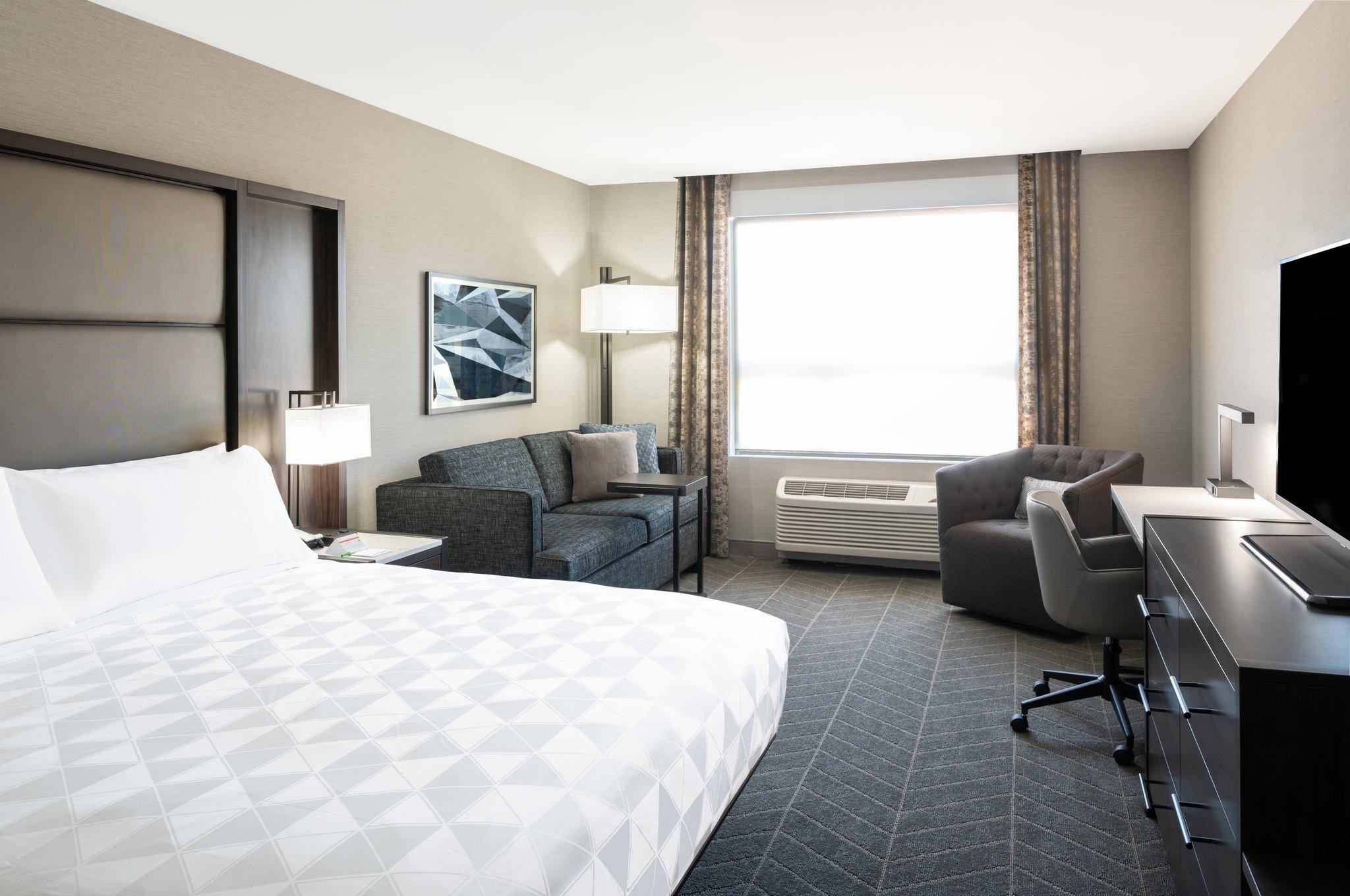 Holiday Inn Boston Logan Airport - Chelsea Photo