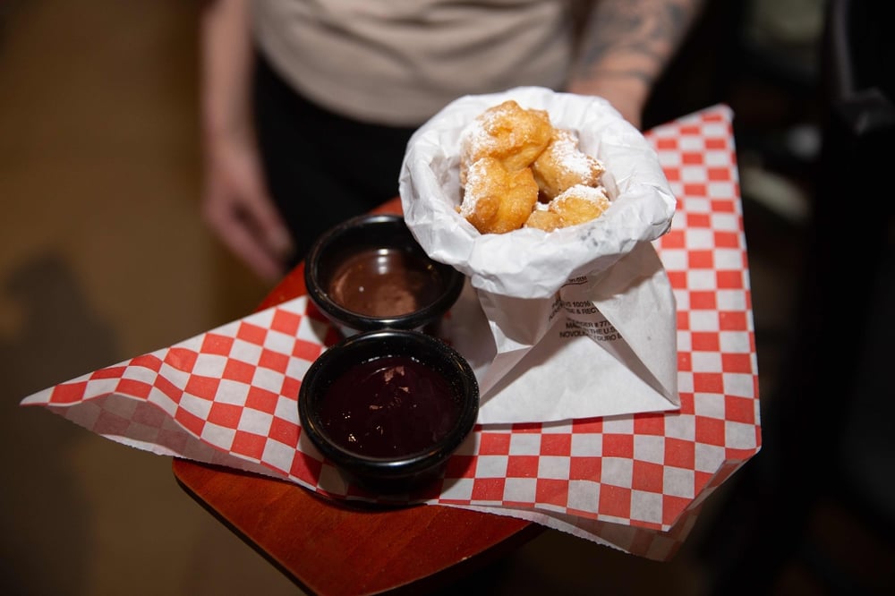 LED ZEPPOLE