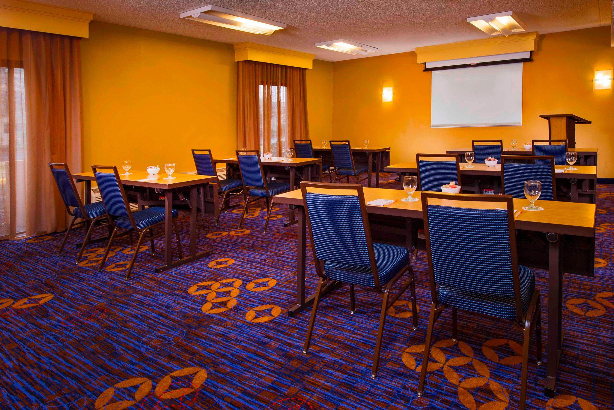 Courtyard by Marriott Virginia Beach Norfolk Photo