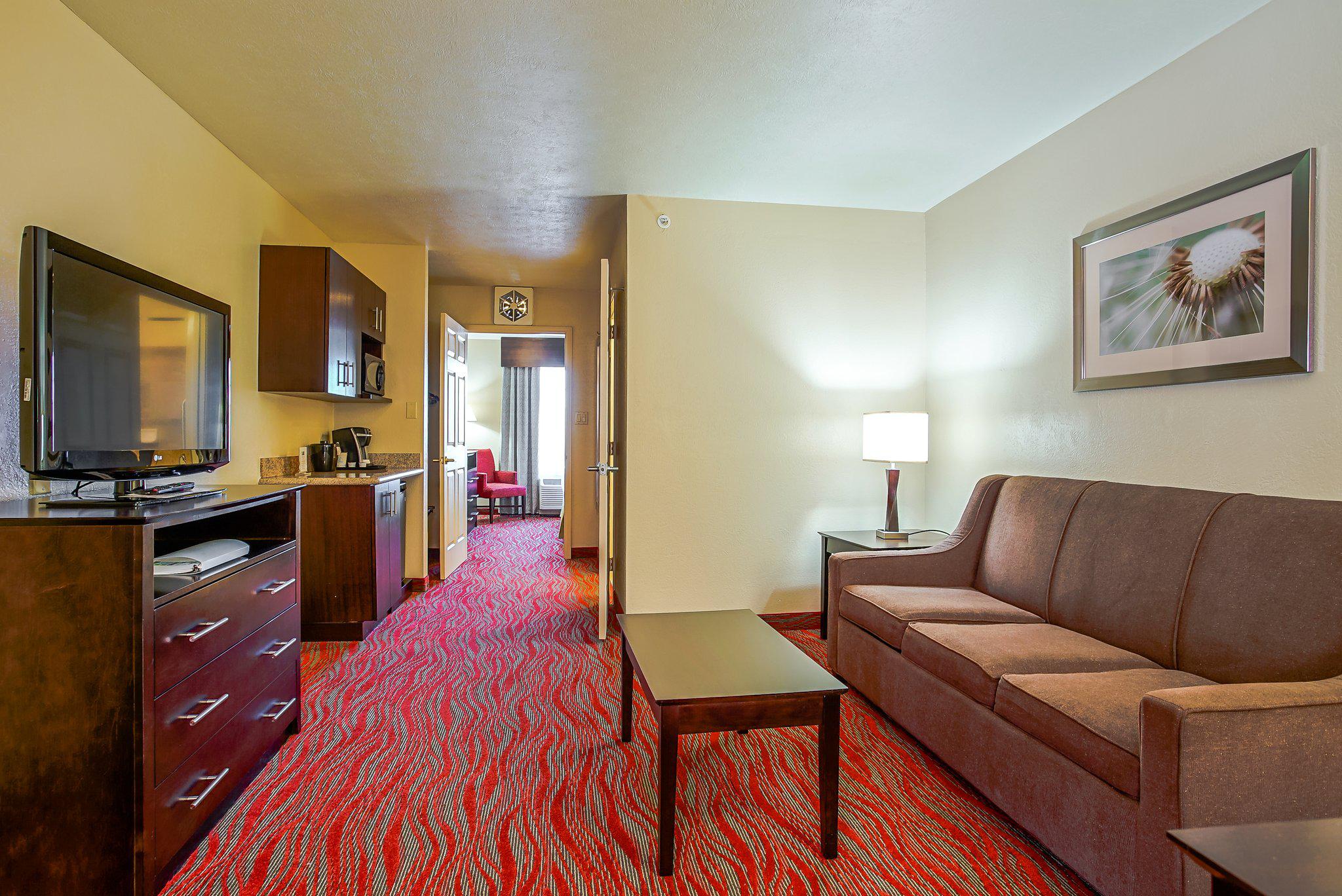 Holiday Inn Express & Suites Indianapolis North - Carmel Photo