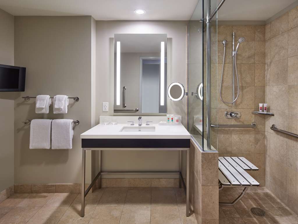 The Lofton Hotel Minneapolis, Tapestry Collection by Hilton Image